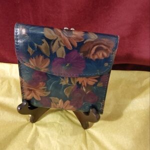Patricia Nash Reiti Leather Bi Fold Wallet